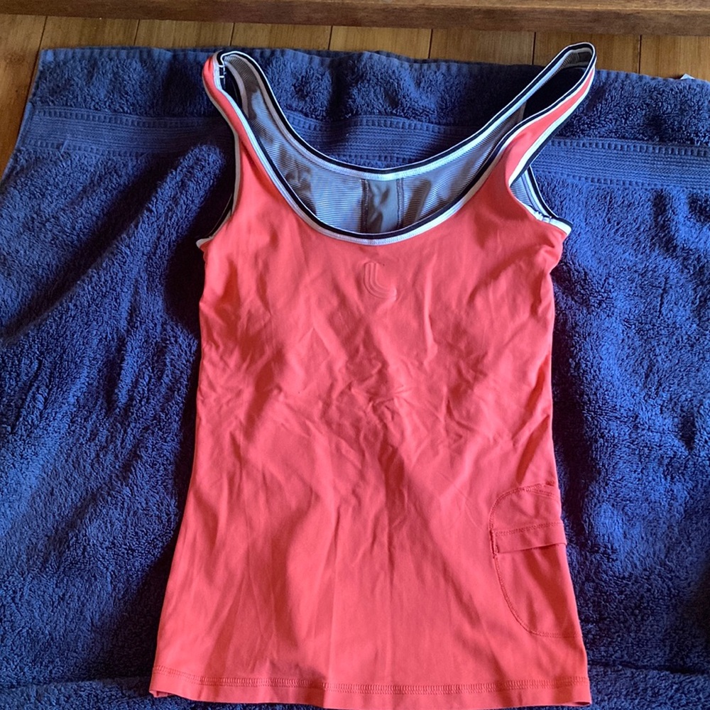 Tennis top